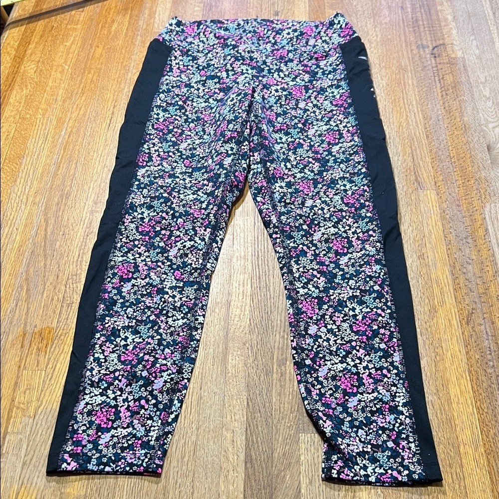 PINK Victoria's Secret Ultimate Medium Colorful Floral Pockets Yoga Leggings